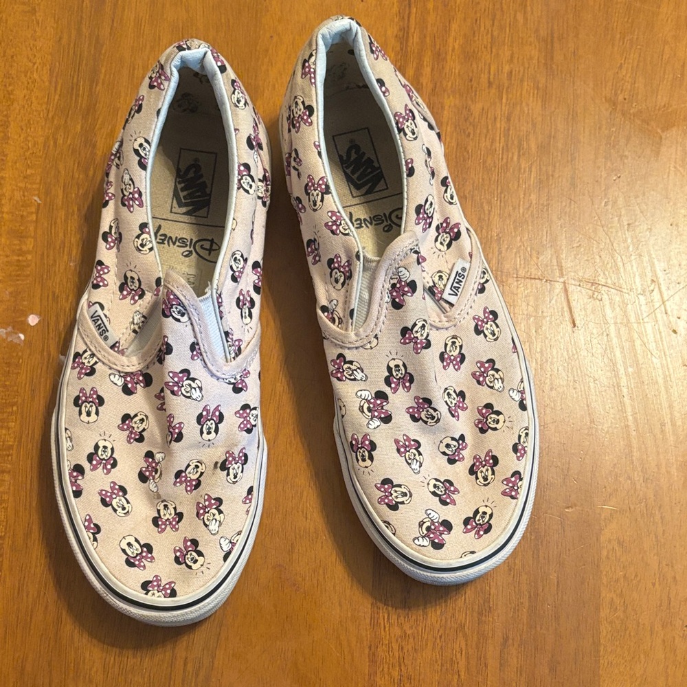 Vans Disney collab Minnie Mouse Slip-On Sneakers - Cream and Pink. Kids 5